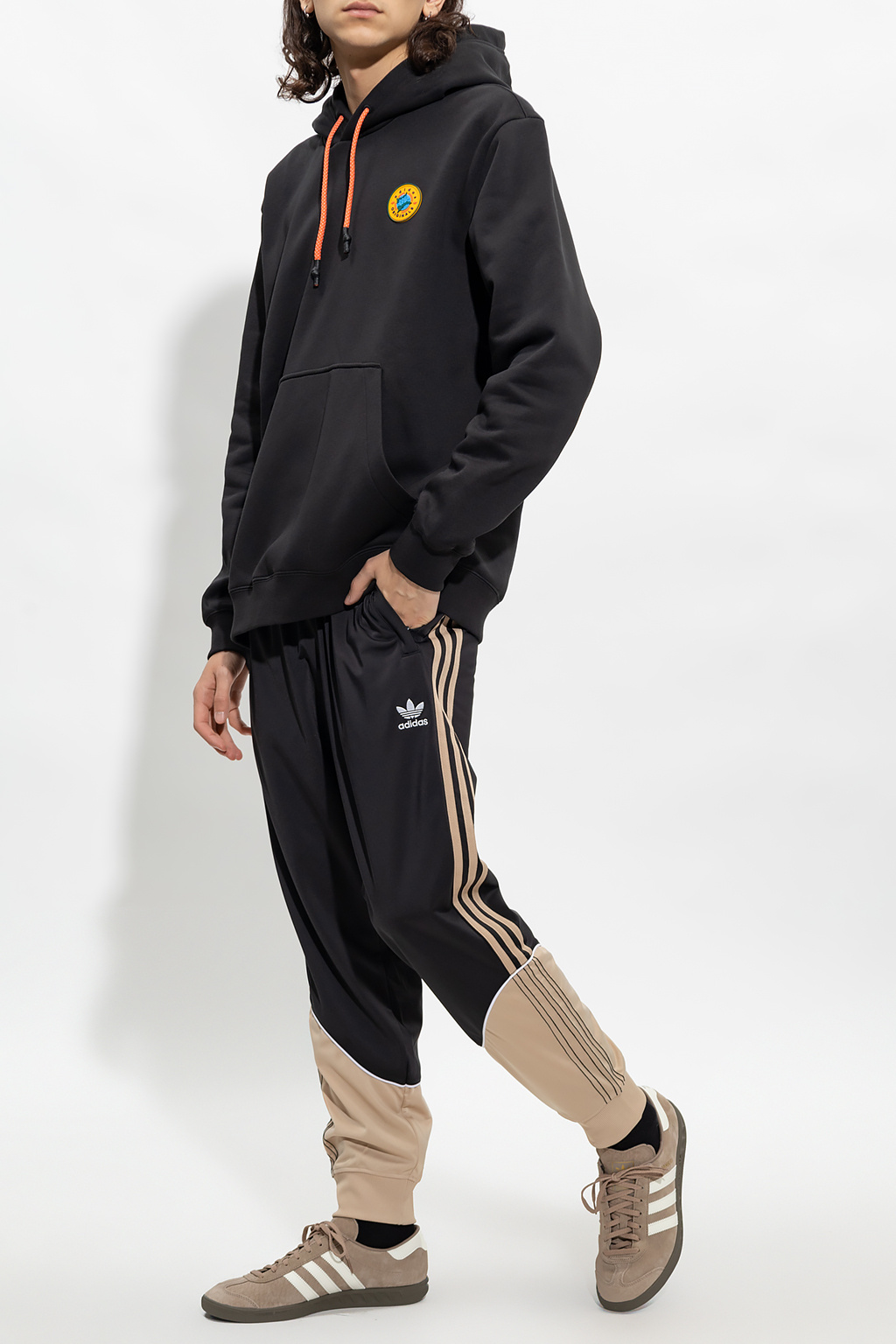 Adidas originals black hot sale and gold hoodie